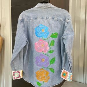 Floral Denim Button Down Shirt Size Large